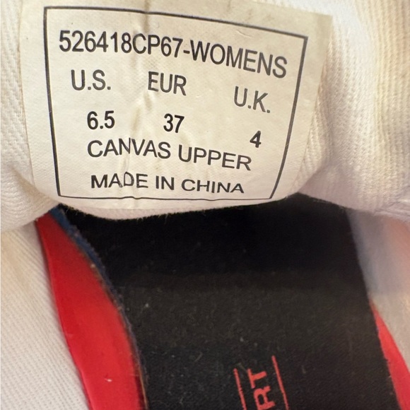 Levi’s Stan Buck Chuck Taylor style peach canvas sneakers size 6.5 - Picture 8 of 10